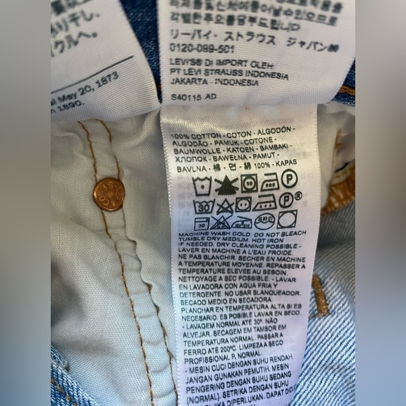 Levi’s Original 501s Light Hearted - Light Wash - Picture 10 of 12